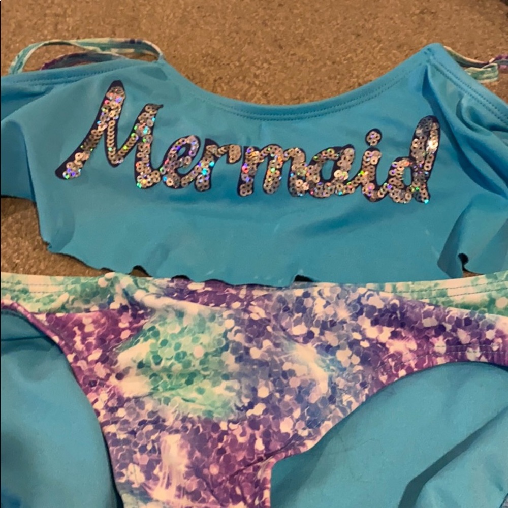 Swim suit